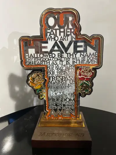 11” tall can be wall hung or table mounted . Ideal as gift or souvenir. Pickup location at DQ Grill...