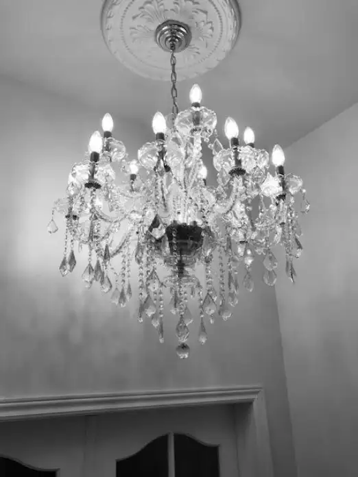 15 LIGHT TRADITIONAL CRYSTAL CHANDELIER - NEW in Indoor Lighting & Fans in City of Montréal - Image 5