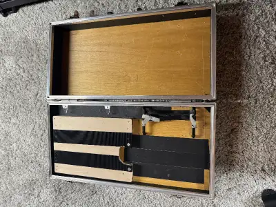 Modified Stagemaster Pedalboard case, View more