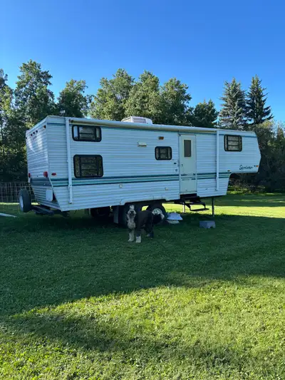1996 Sportsmen, we have owned it for 8+ years. It was great when the kids were little, bunk beds, ac...