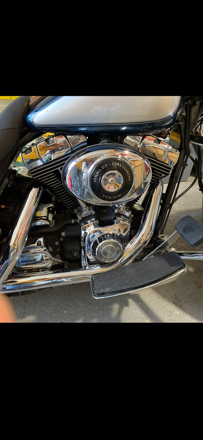 If interested, please text 9053254432 This used Harley-Davidson Road King is a classic cruiser featu...