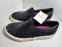 Girls shoes stars model size 13 black brand new / souliers fille