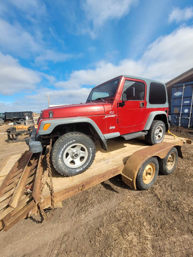 1998 jeep  in Cars & Trucks in Grande Prairie