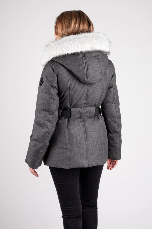 Manteau (parka coat) Toboggan ["Eva B II"] pour femme comme neuf dans Femmes - Hauts et vêtements d'extérieur  à Ville de Montréal - Image 3