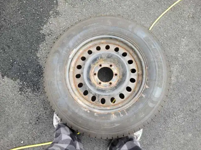 275 65 R18 LT ECOVISION  Winter 10 ply tires on Rims in Tires & Rims in City of Halifax - Image 3