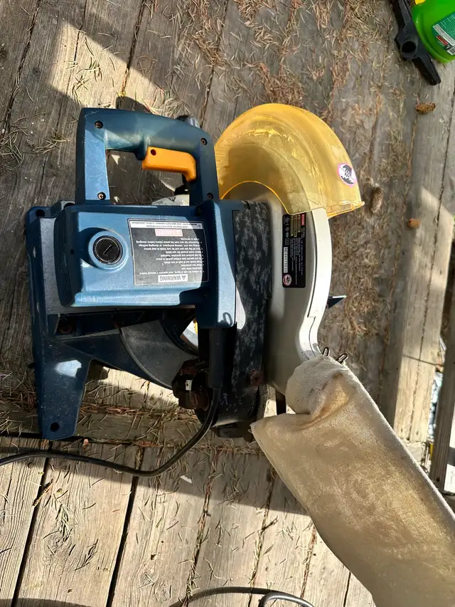 Ryobi 10 inch Compound Miter Saw in Power Tools in Oshawa / Durham Region - Image 4