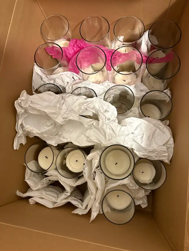 Pillar Vases with Candles in Home Décor & Accents in Calgary - Image 6