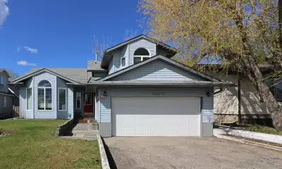 4 bedroom 3 bathroom full house for rent in Valleyview, AB. $2400 plus utilities. Includes large yar...