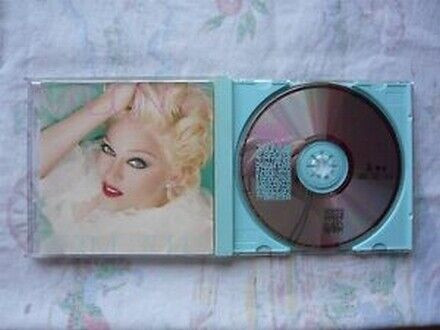 MADONNA - Bedtime Stories - MINT CD w/ MINT Booklet in CDs, DVDs & Blu-ray in Kitchener / Waterloo