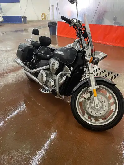 I am selling my 2006 Honda VTX 1300C, a cruiser motorcycle with 24,256 miles, Viking saddlebags, win...