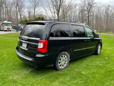 2013 Town & Country low mileage