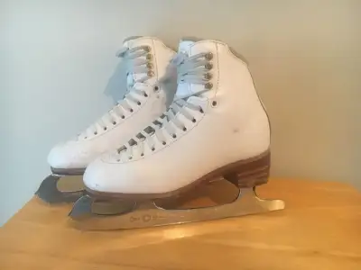 Jackson DJ4200 size 3 and 4 A width Skates, View more