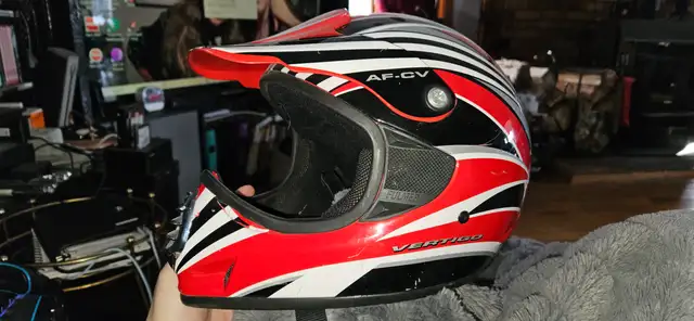 FULMER kids safety helmet in Other in Gatineau - Image 3