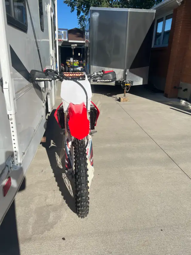 2017 Honda 250R Dirt Bike in Dirt Bikes & Motocross in Sarnia - Image 4