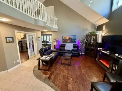 This luxury home located in the prestigious Crestmont community by COP is complete with large yard,...
