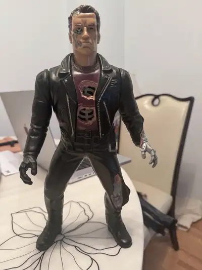 Kenner The Ultimate Terminator 2 Action Figure, View more