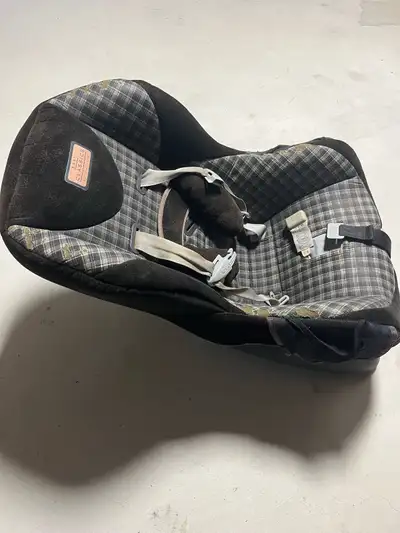 Century Bravo infants/toddlers convertible car seat in fair cond, View more