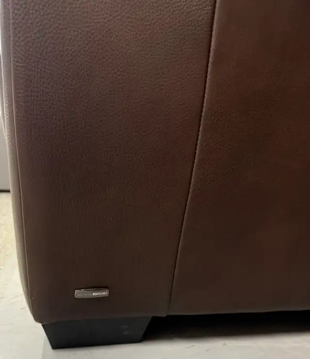 Natuzzi Special Edition Couch in Couches & Futons in Markham / York Region - Image 4