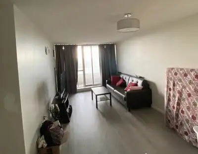 Sharing  Room mate for 1 bedroom Condo (July only)