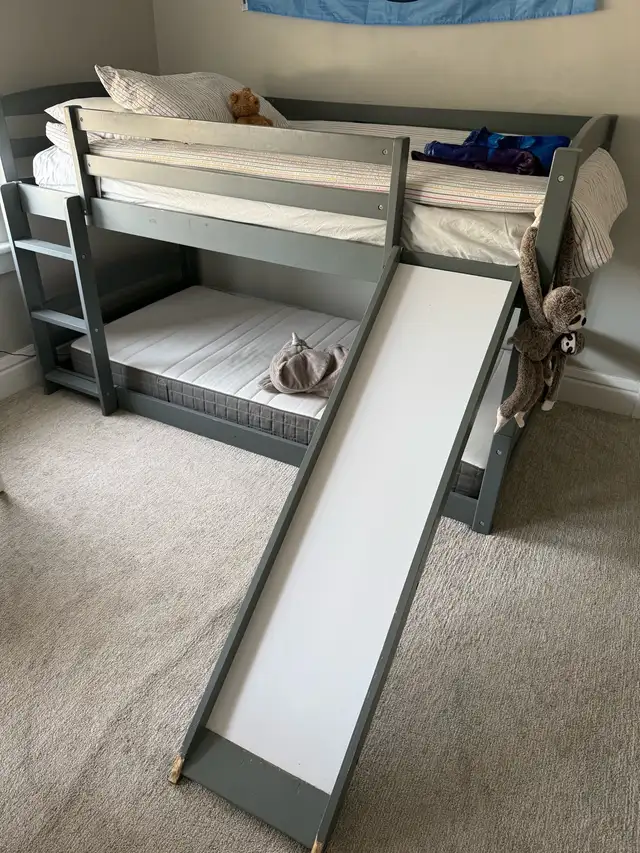 Bunkbed - used - $200 in Beds & Mattresses in Hamilton - Image 3