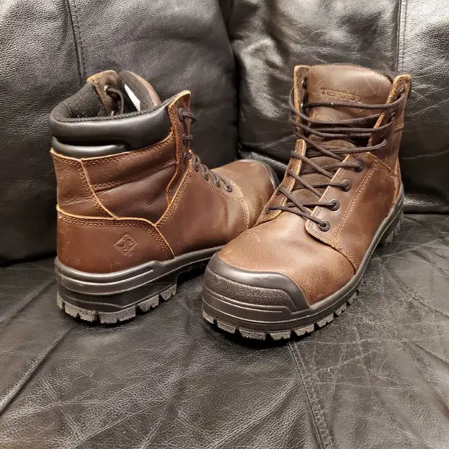 New Mens  Size 11 TERRA Steel Toe Work Boots  in Men's Shoes in Barrie - Image 3