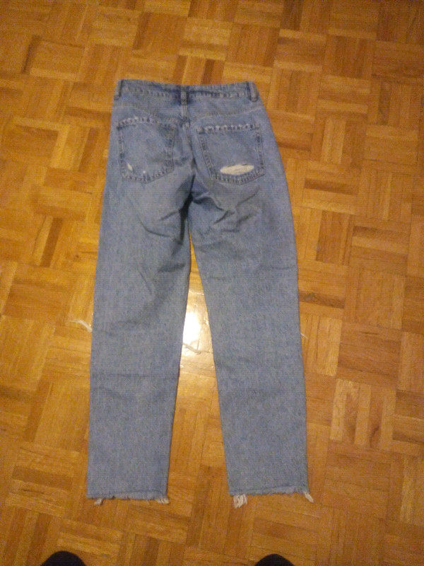 Jeans femme ou jeune fille, taille 1 dans Femmes - Pantalons et shorts  à Longueuil/Rive Sud - Image 2