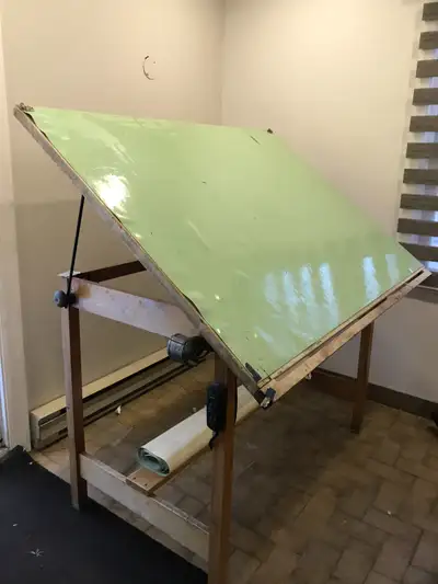 Table a dessin 40'' X 60'', View more