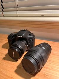 CANON 7D Mark 1 - with two lenses - 375 OBO