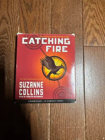 Catching Fire by Suzanne Collins (hunger games book 2) - Audiobook (10 CDs) Items are EXACTLY as pic...