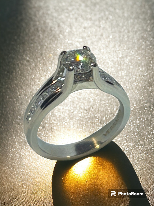 VERRAGIO engagement ring - size 8 $7900 OBO in Jewellery & Watches in St. John's - Image 2