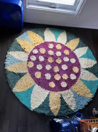 Flower area rug