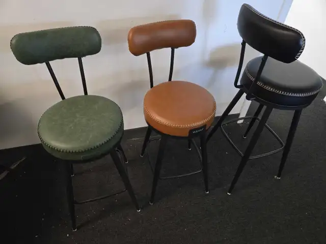 360° Swivel Bar Stool  in Chairs & Recliners in Markham / York Region - Image 3