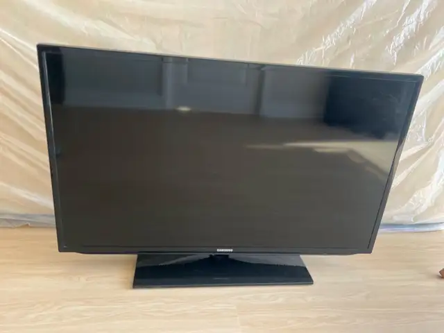 Samsung 42” TV in TVs in City of Toronto - Image 2