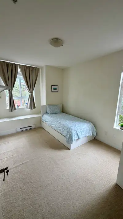 Private Furnished Room for Rent – FemaleOnly Available Now A bright, fully furnished private bedroom...