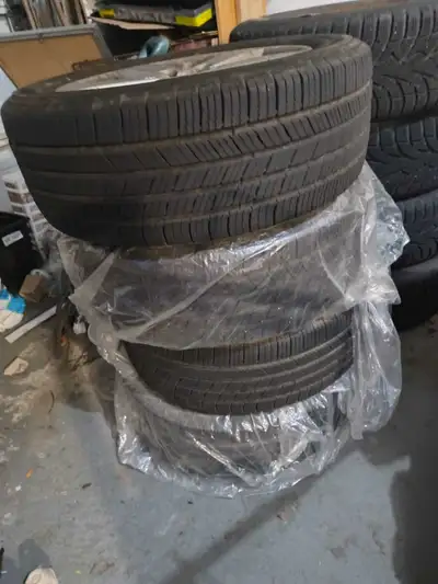 4 Alloy rims and tires, good condition 205/55 R16 Michelin Defender Mud + Snow 5x114.3mm (also known...