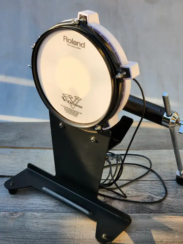Roland KD-85 V-Kick Trigger Pad in Drums & Percussion in City of Toronto - Image 2