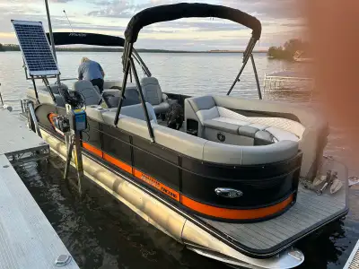 Manitou Tritoon Boat Here’s a boat you can enjoy for years to come!!! Purchased new in 2023. 2021 Ma...