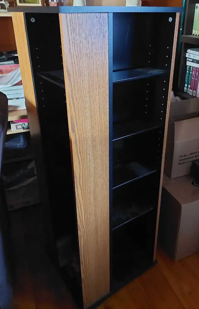 **Rotatifs** 2 meubles bibliothèque pour dvd, cd, vhs ou autre in Bookcases & Shelving Units in Laval / North Shore - Image 6