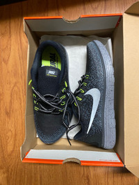 Nike free rn distance shield