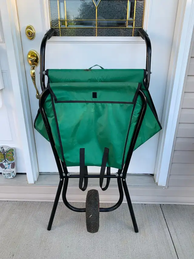 Wheelbarrow  in Outdoor Tools & Storage in Kitchener / Waterloo - Image 3