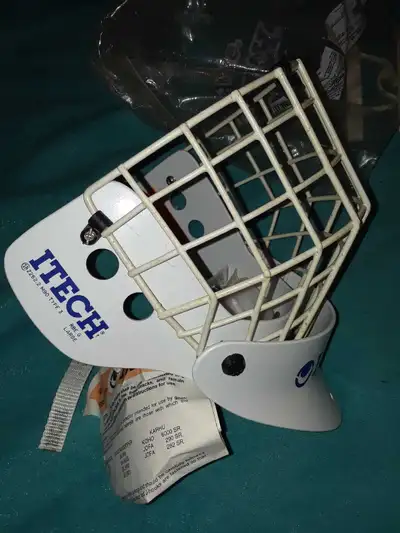 goalie face mask, View more