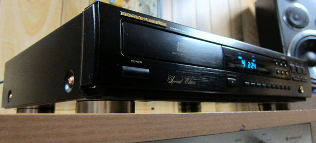 MARANTZ CD-63 SPECIAL EDITION CD-63SE AUDIOPHILE CD PLAYER JAPAN in Stereo Systems & Home Theatre in Ottawa