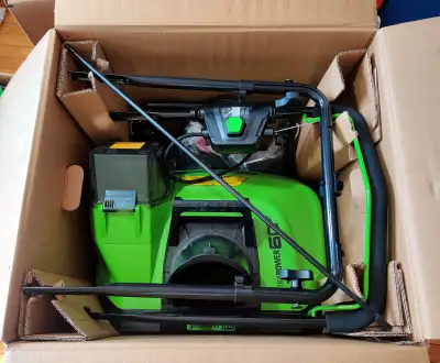 Greenworks 60V Snowthrower Snowblower *FOR PARTS/REPAIR**READ*, View more