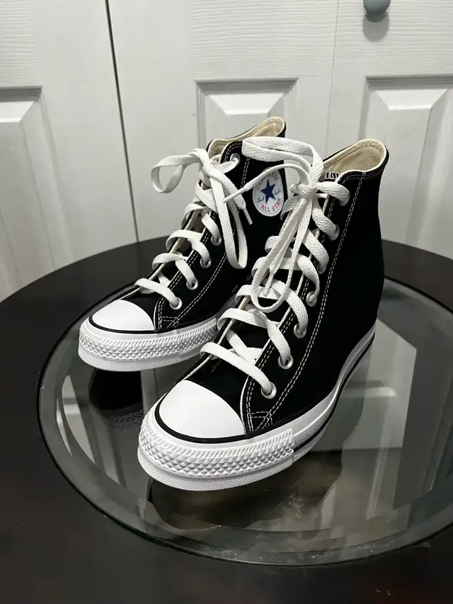 Converse All Star High Tops Women's 7 Sneaker Black NEW in Women's - Shoes in Cape Breton - Image 8