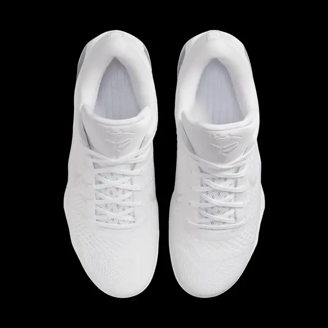 Kobe 9 Elite Low Protro Halo NEW sz 12 shoe in Men's Shoes in Markham / York Region - Image 11