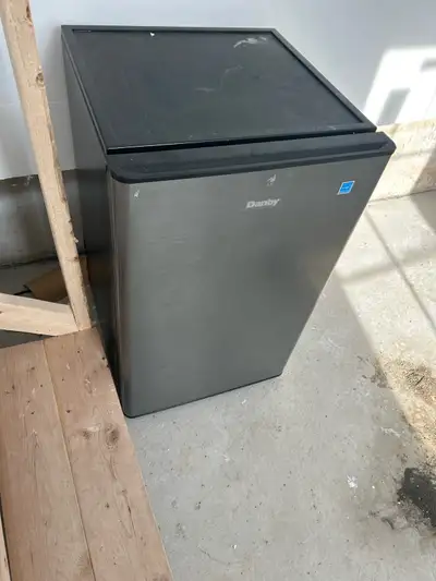 OBO accepted I'm selling a compact Danby mini fridge that's perfect for small spaces! This used frid...