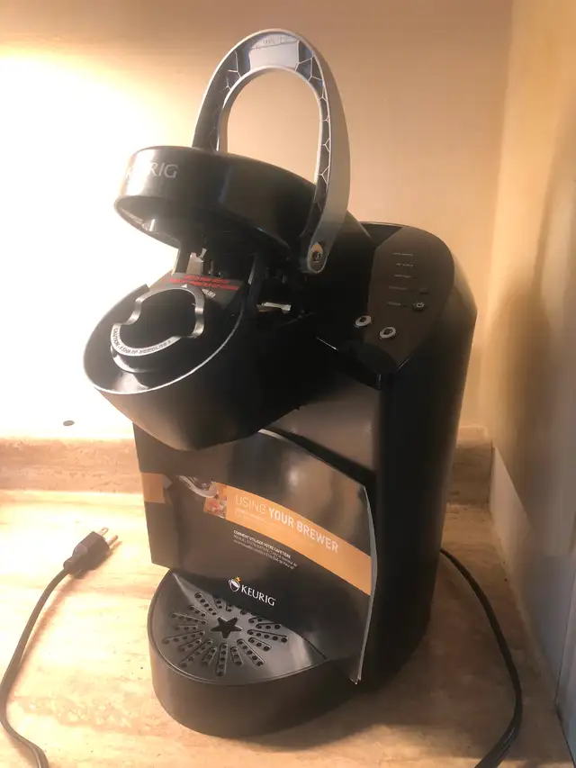 Keurig Coffee maker in Coffee Makers in Cornwall - Image 4