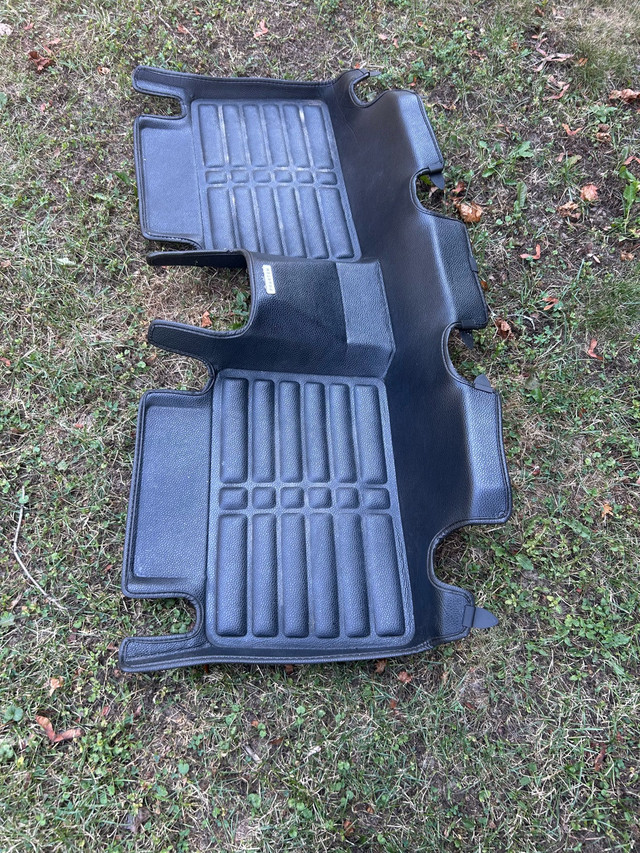Phantom floor mats in Other Parts & Accessories in Belleville - Image 2