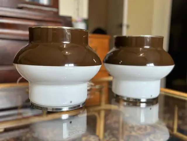 Pair of guzzini style mcm space age lamps lampes vintage in Indoor Lighting & Fans in City of Montréal - Image 2