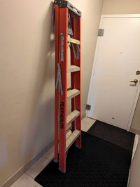 6 ft feather lite ladder 225LBS